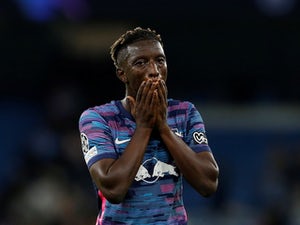 رالف رانجنيك يسعى لضم لاعب لايبزيج أمادو لمانشستر يونايتد