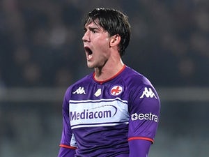 يوفنتوس أكمل توقيع مهاجم فيورنتينا