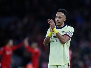 برشلونة يقترب من ضم مهاجم أرسنال
