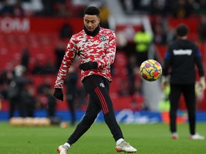 لاعب وسط مانشستر يونايتد يسعى بقوة لمغادرة النادي