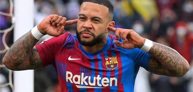 انتقل نيوكاسل يونايتد إلى مركز الصدارة للتعاقد مع مهاجم برشلونة