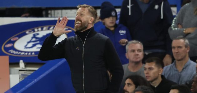 جراهام بوتر يوضح أسباب التغييرات في مباراة مانشستر يونايتد