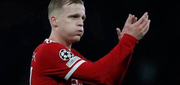 فالنسيا يستعد للتعاقد مع دوني فان دي بيك