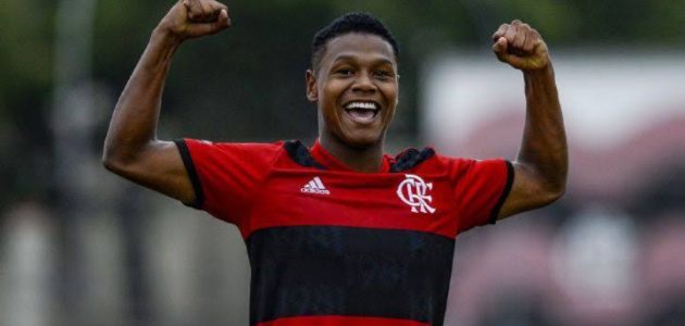 كريستال بالاس مهتم بالتعاقد مع لاعب خط الوسط البرازيلي ماتيوس فرانكا