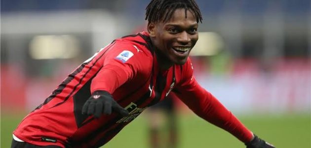 تشيلسي واثق من فرصة التعاقد مع لاعب إيه سي ميلان رافائيل لياو