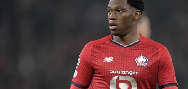 مانشستر يونايتد يفكر في التعاقد مع جوناثان ديفيد
