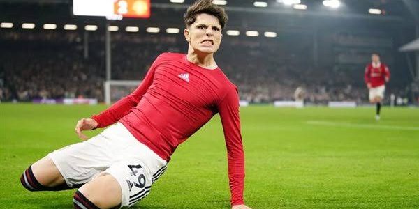 أرسنال وتشيلسي يراقبان جناح مانشستر يونايتد أليخاندرو جارناتشو