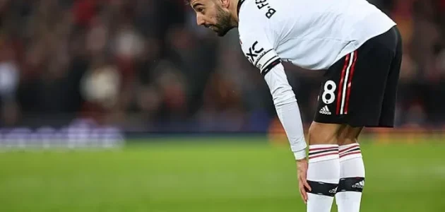 باتريس إيفرا غاضب من برونو فرنانديز في خسارتهم 7-0 أمام ليفربول