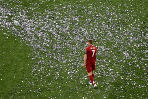 برايتون آند هوف ألبيون مهتم بالحصول على خدمات لاعب خط وسط ليفربول المخضرم جيمس ميلنر.