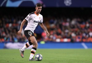 برشلونة سيطالب بـ 25 مليون يورو للتخلي عن اللاعب الإسباني الدولي فيران توريس